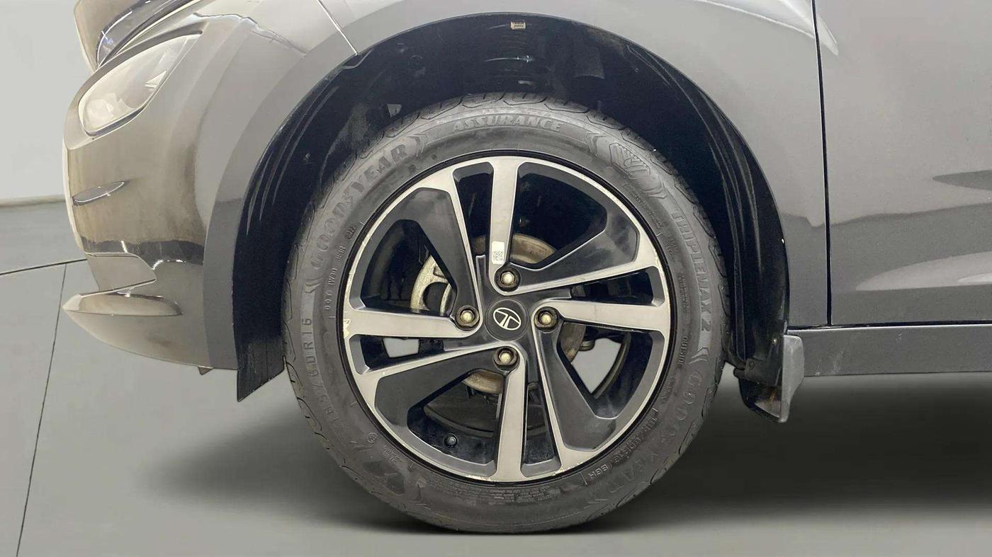 2022 Tata ALTROZ XZ PLUS PETROL DARK EDITION, Petrol, Manual, 21,808 km, Left Rear Wheel