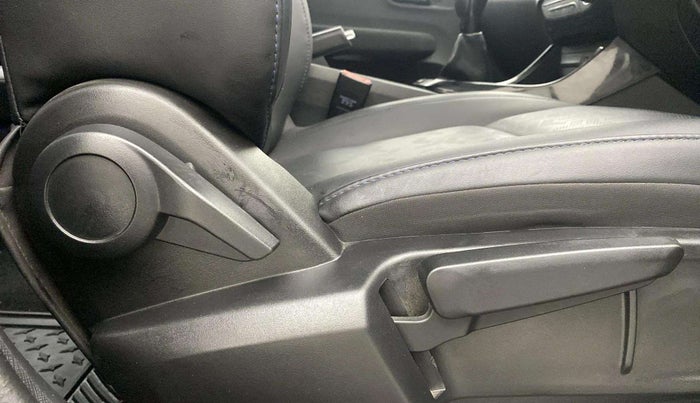 2022 Tata ALTROZ XZ PLUS PETROL DARK EDITION, Petrol, Manual, 21,808 km, Driver Side Adjustment Panel