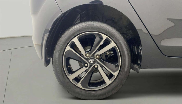2022 Tata ALTROZ XZ PLUS PETROL DARK EDITION, Petrol, Manual, 21,808 km, Right Rear Wheel