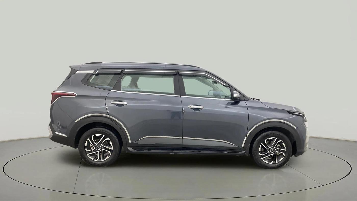 2022 KIA CARENS PRESTIGE 1.4 PETROL 7 STR, Petrol, Manual, 16,784 km, Right Side View