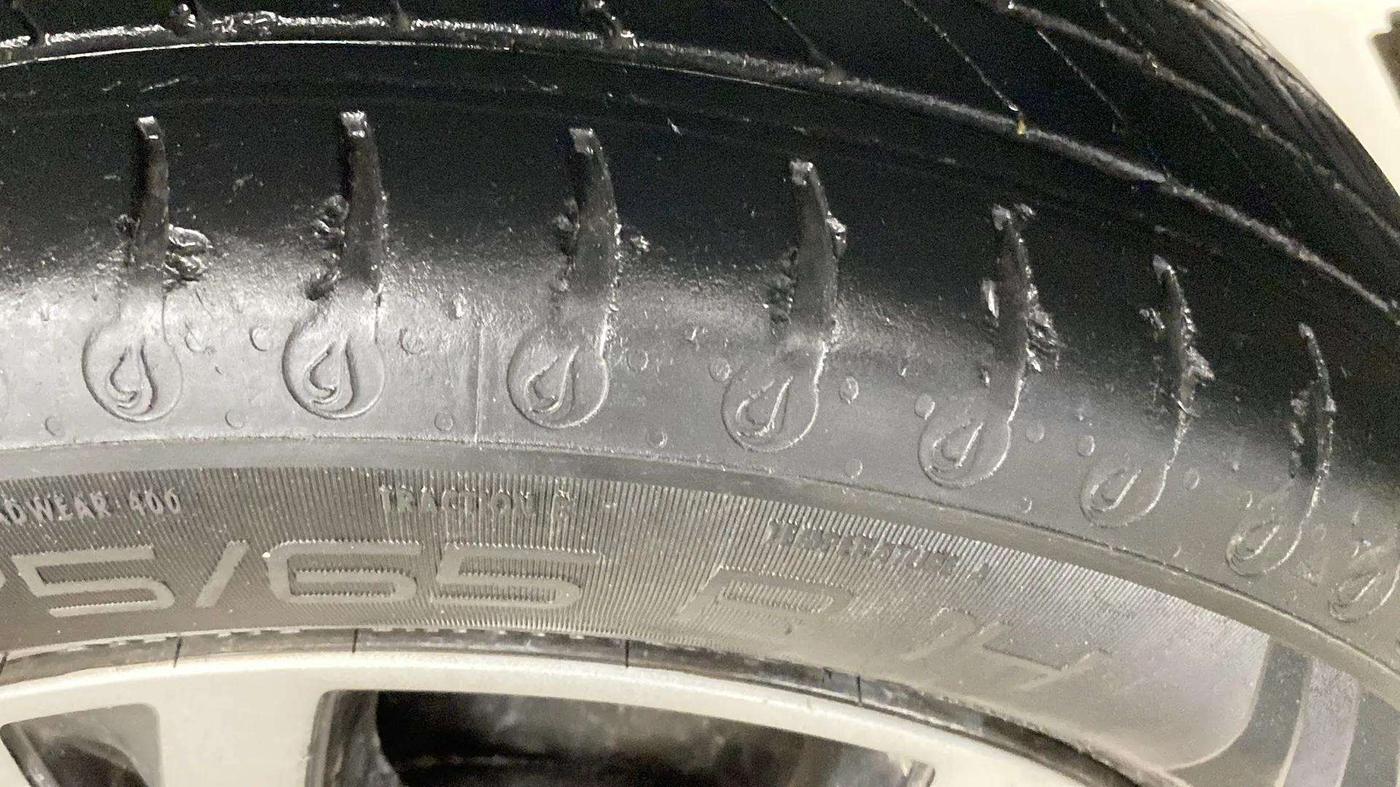 2022 Tata Tiago XZ PLUS CNG, CNG, Manual, 29,278 km, Right Rear Tyre Tread