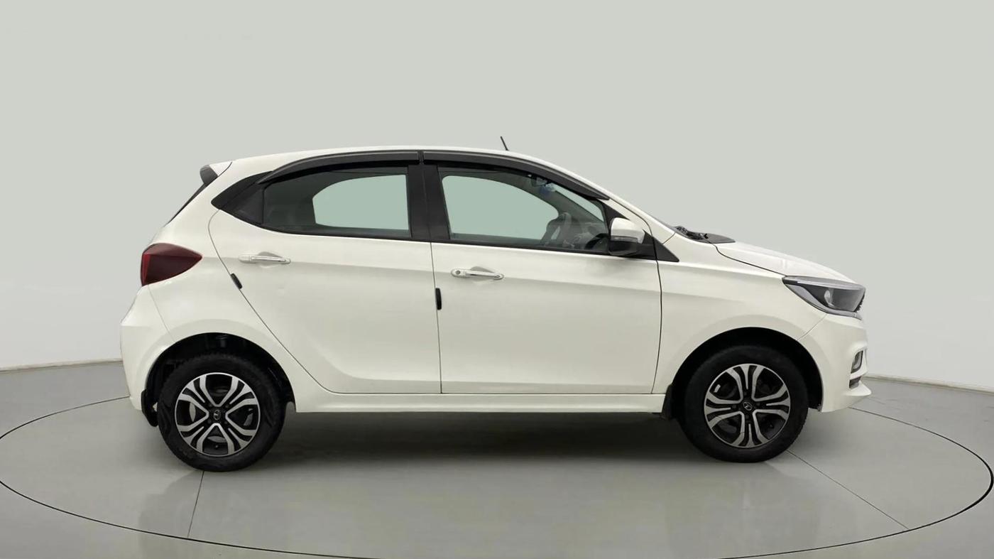 2022 Tata Tiago XZ PLUS CNG, CNG, Manual, 29,278 km, Right Side View