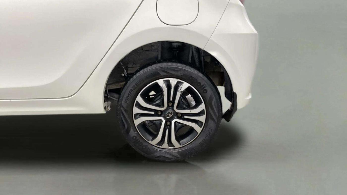 2022 Tata Tiago XZ PLUS CNG, CNG, Manual, 29,278 km, Left Rear Wheel