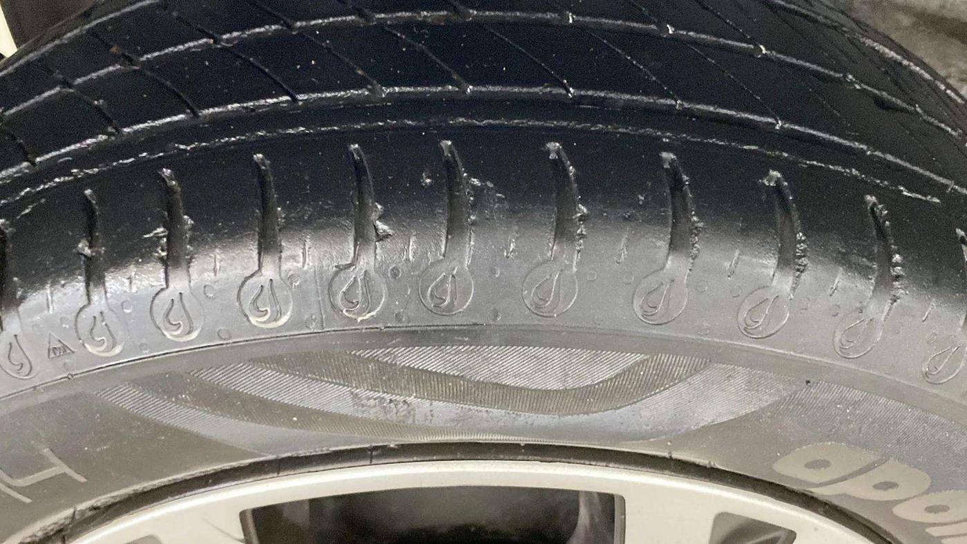 2022 Tata Tiago XZ PLUS CNG, CNG, Manual, 29,278 km, Left Front Tyre Tread