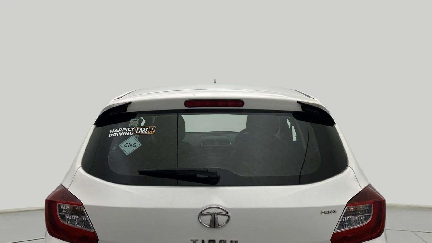 2022 Tata Tiago XZ PLUS CNG, CNG, Manual, 29,278 km, Rear Windshield