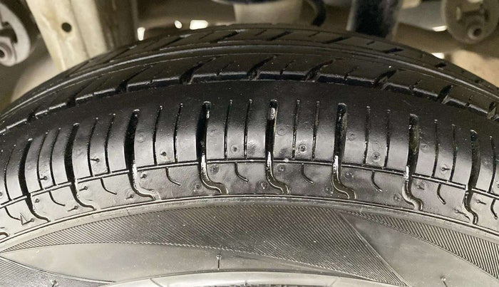 2021 Maruti Alto VXI, Petrol, Manual, 71,538 km, Right Rear Tyre Tread