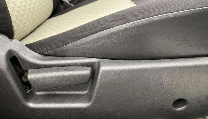 2021 Maruti Alto VXI, Petrol, Manual, 71,538 km, Driver Side Adjustment Panel