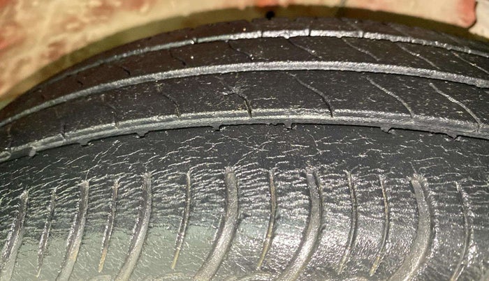 2020 Maruti S PRESSO VXI (O), Petrol, Manual, 52,083 km, Right Front Tyre Tread