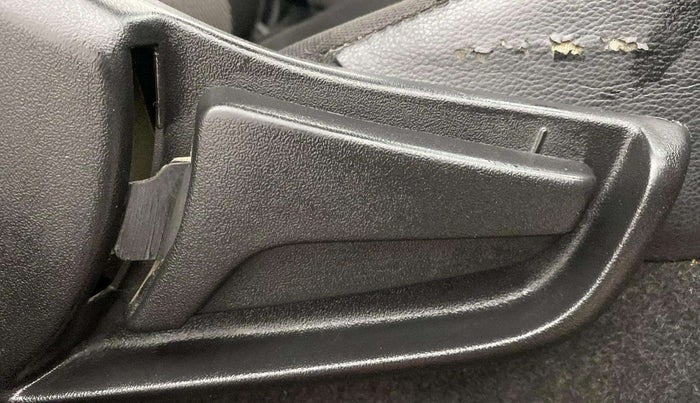 2020 Maruti S PRESSO VXI (O), Petrol, Manual, 52,083 km, Driver Side Adjustment Panel
