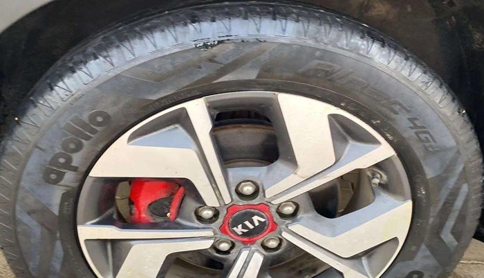 2021 KIA SONET GTX PLUS 1.0 DCT, Petrol, Automatic, 45,106 km, Left front tyre - Minor crack