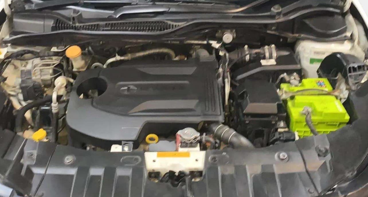 2021 Tata ALTROZ XZ DIESEL, Diesel, Manual, 73,280 km, Open Bonet