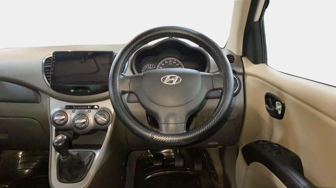 2013 Hyundai i10 MAGNA 1.2, Petrol, Manual, 51,780 km, Steering Wheel Close Up