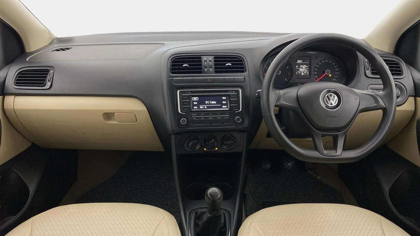2016 Volkswagen Ameo COMFORTLINE 1.2L, Petrol, Manual, 36,832 km, Dashboard