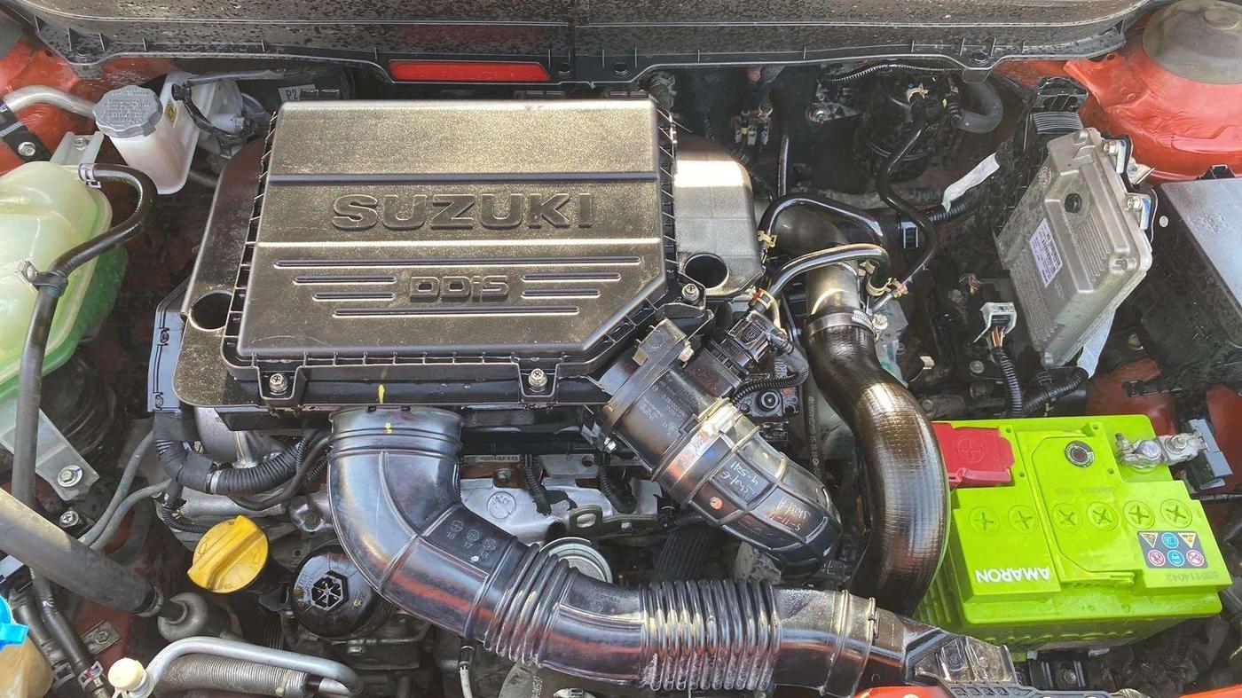 2018 Maruti Vitara Brezza ZDI PLUS AT DUAL TONE, Diesel, Automatic, 41,236 km, Open Bonet