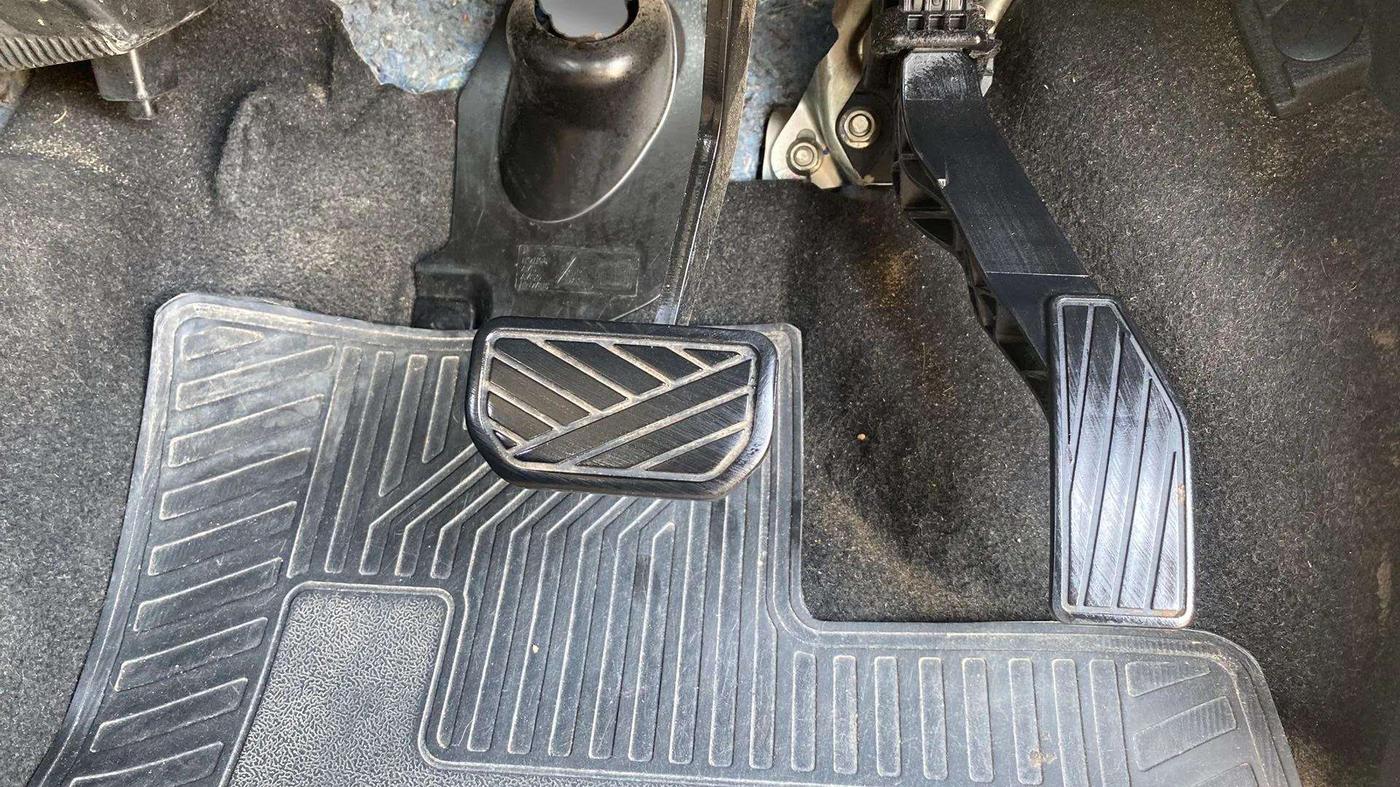 2020 Maruti S PRESSO VXI PLUS AMT, Petrol, Automatic, 21,766 km, Pedals