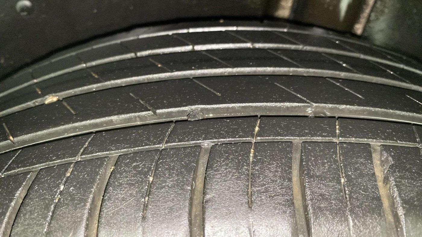 2021 MG HECTOR PLUS SHARP 1.5 PETROL TURBO CVT 6-STR, Petrol, Automatic, 40,854 km, Left Rear Tyre Tread