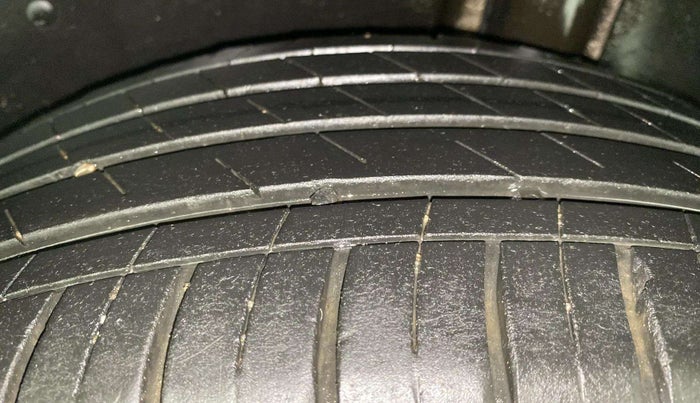 2021 MG HECTOR PLUS SHARP 1.5 PETROL TURBO CVT 6-STR, Petrol, Automatic, 40,854 km, Left Rear Tyre Tread