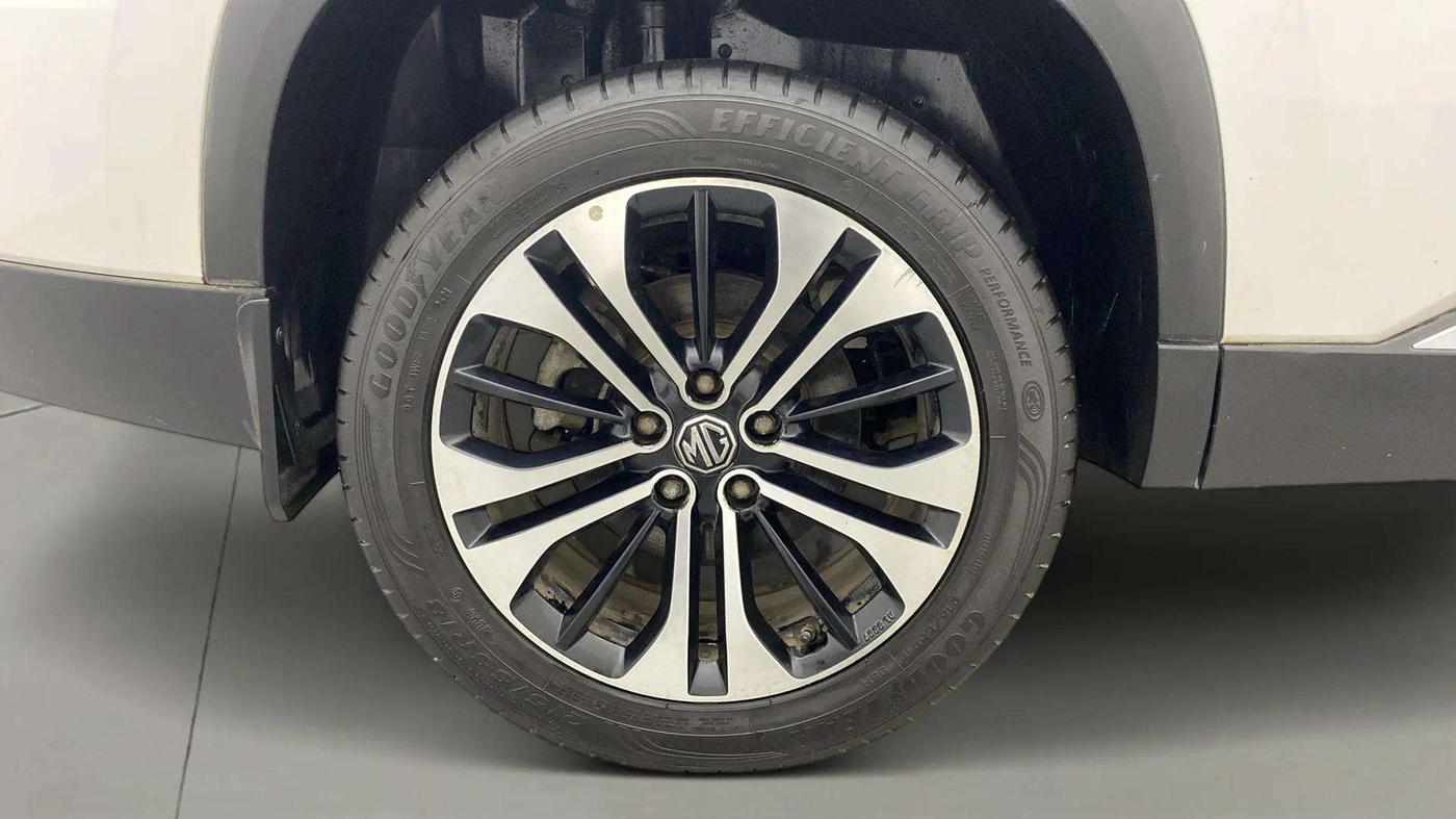 2021 MG HECTOR PLUS SHARP 1.5 PETROL TURBO CVT 6-STR, Petrol, Automatic, 40,854 km, Right Rear Wheel