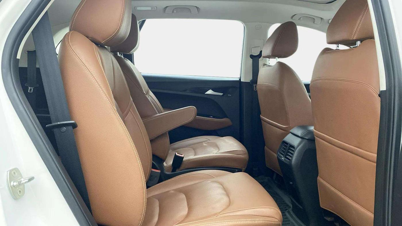 2021 MG HECTOR PLUS SHARP 1.5 PETROL TURBO CVT 6-STR, Petrol, Automatic, 40,854 km, Right Side Rear Door Cabin