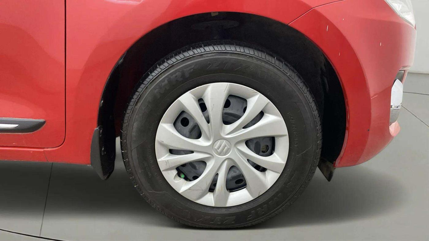 2021 Maruti Swift VXI, Petrol, Manual, 60,825 km, Right Front Wheel