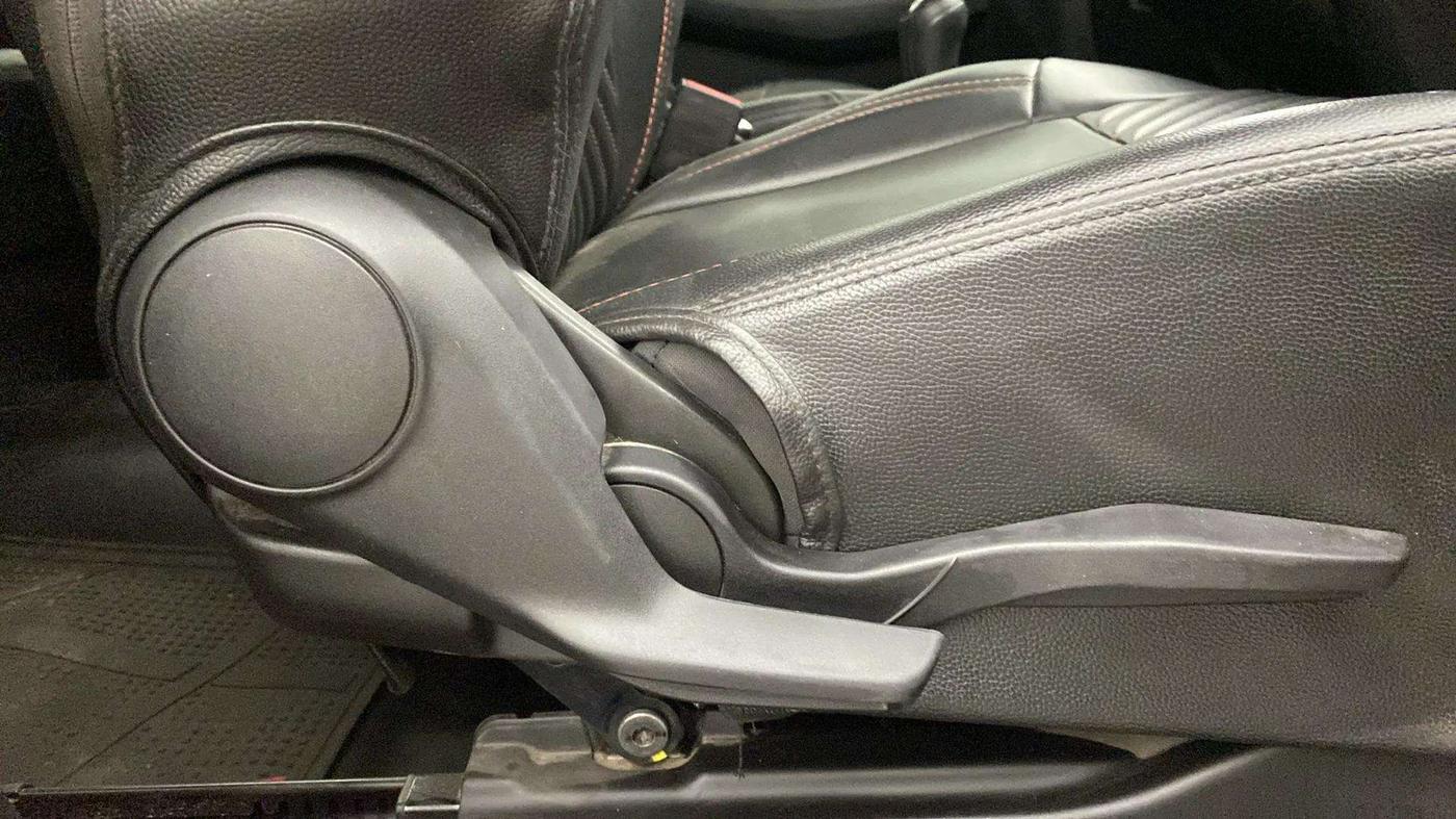 2021 Maruti Swift VXI, Petrol, Manual, 60,825 km, Driver Side Adjustment Panel