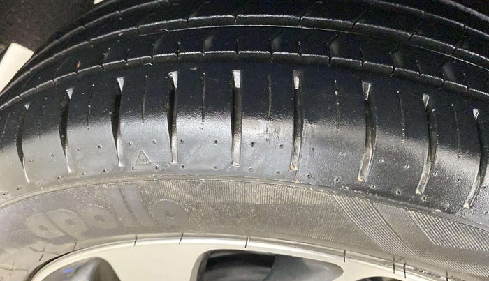 2021 Maruti Baleno ZETA PETROL 1.2, Petrol, Manual, 9,640 km, Left Front Tyre Tread