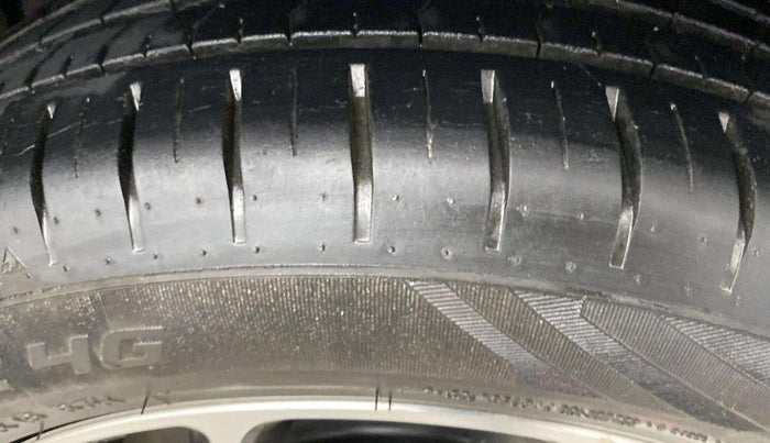 2021 Maruti Baleno ZETA PETROL 1.2, Petrol, Manual, 9,640 km, Right Rear Tyre Tread