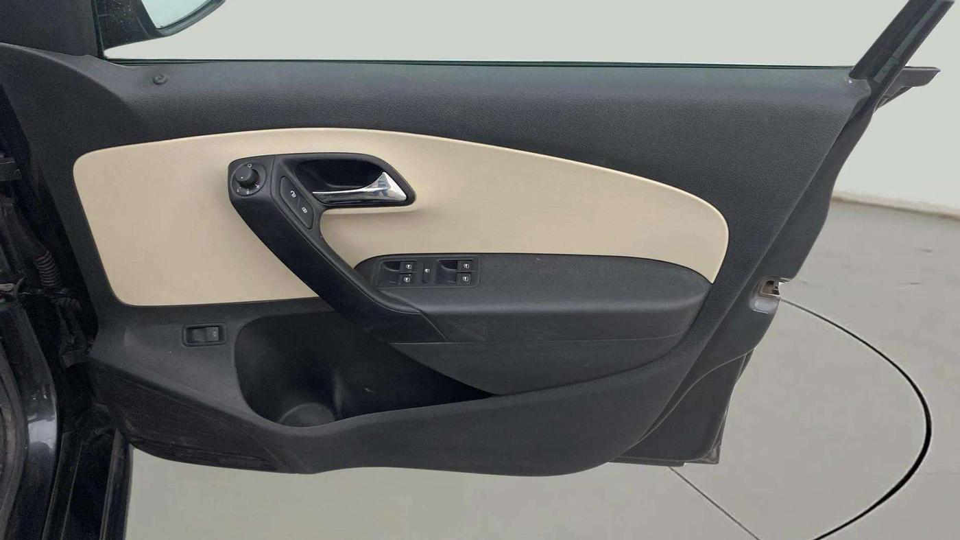 2021 Skoda Rapid STYLE AT TSI, Petrol, Automatic, 38,257 km, Driver Side Door Panels Control