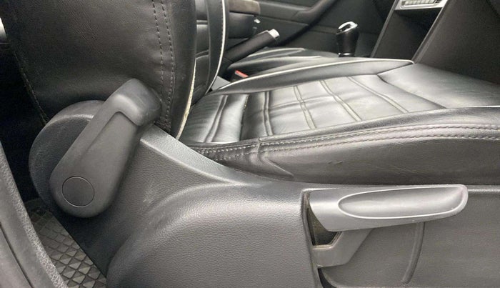 2018 Volkswagen Polo HIGHLINE PLUS 1.0 16 ALLOY, Petrol, Manual, 46,625 km, Driver Side Adjustment Panel