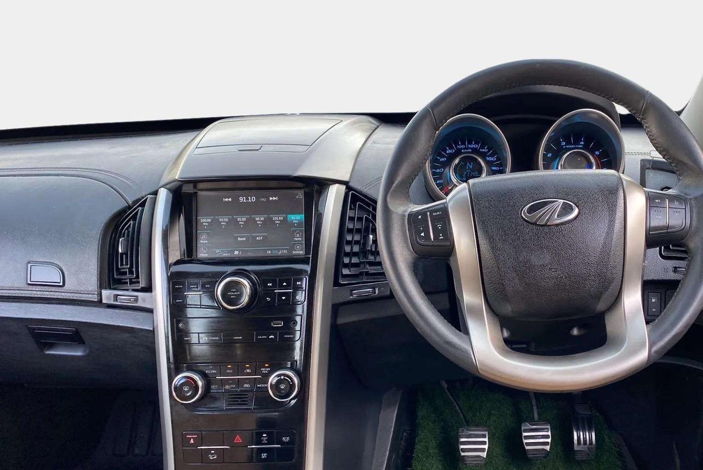 2019 Mahindra XUV500 W11(O), Diesel, Manual, 21,156 km, Air Conditioner