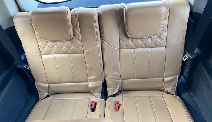 2019 Mahindra XUV500 W11(O), Diesel, Manual, 21,156 km, Third Seat Row ( optional )