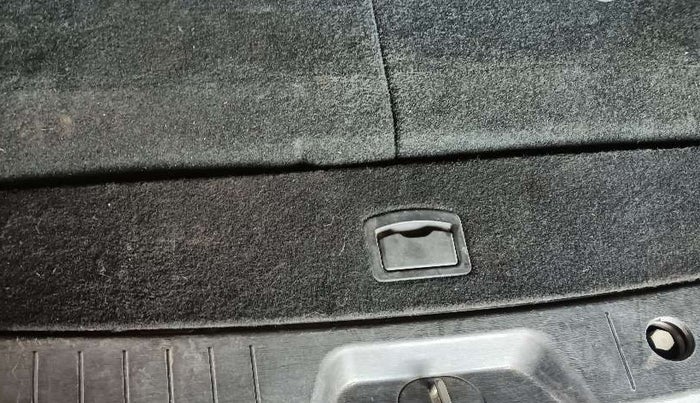 2019 Mahindra XUV500 W11(O), Diesel, Manual, 21,156 km, Boot Inside