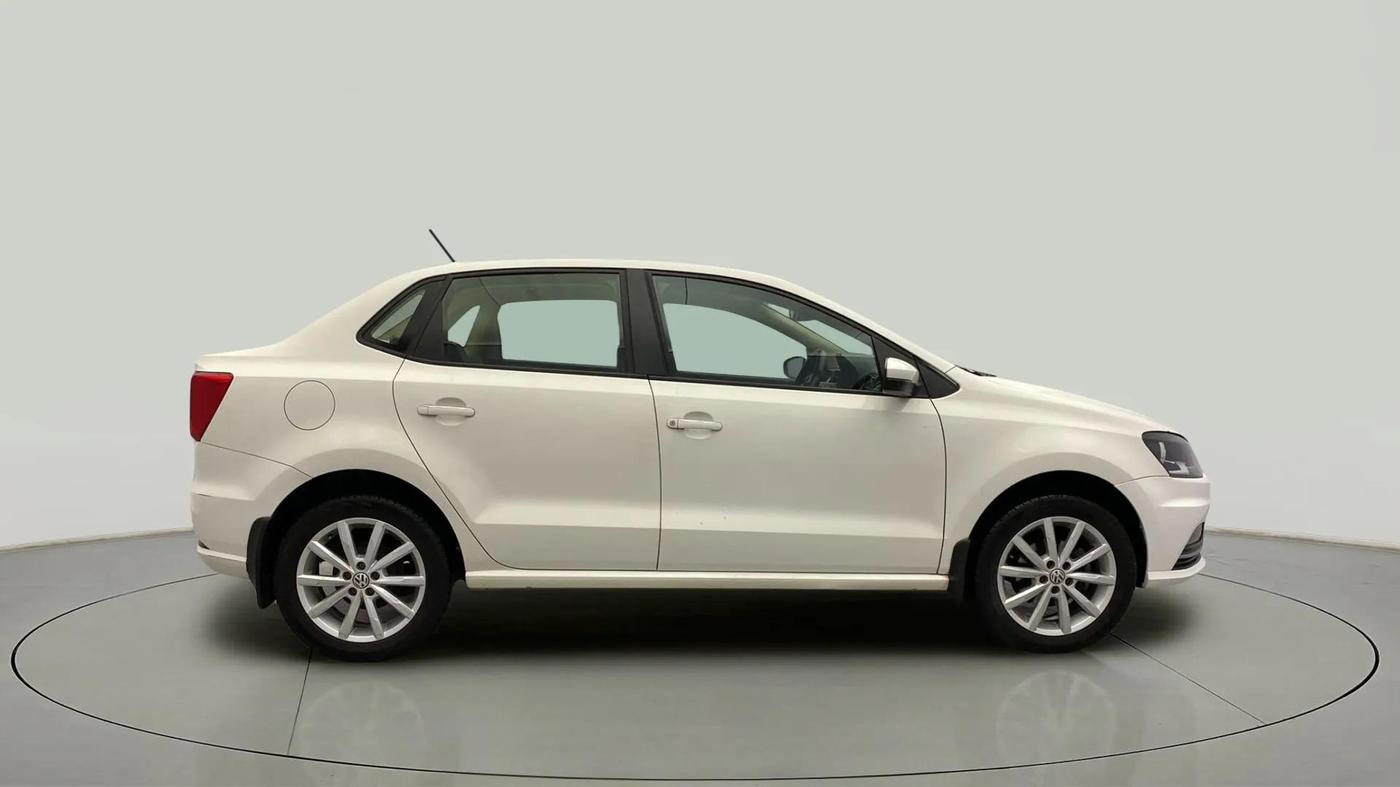 2017 Volkswagen Ameo HIGHLINE1.2L PLUS 16 ALLOY, Petrol, Manual, 78,876 km, Right Side View