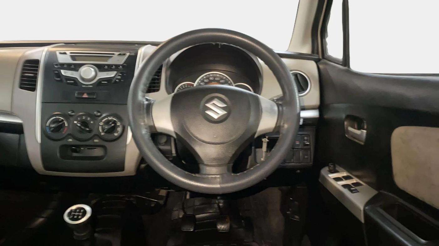 2013 Maruti Wagon R 1.0 VXI, Petrol, Manual, 52,805 km, Steering Wheel Close Up