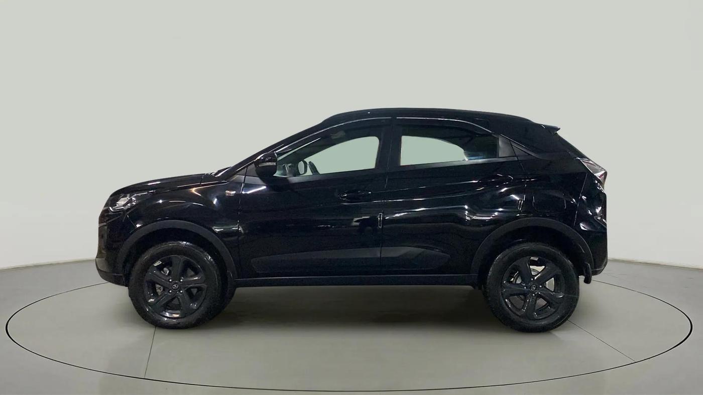 2023 Tata NEXON XZA PLUS DIESEL DARK EDITION, Diesel, Automatic, 16,137 km, Left Side