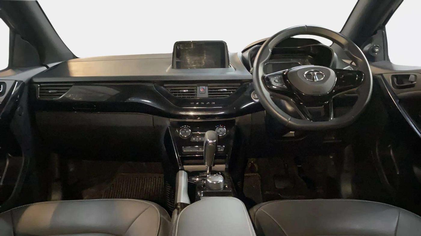 2023 Tata NEXON XZA PLUS DIESEL DARK EDITION, Diesel, Automatic, 16,137 km, Dashboard