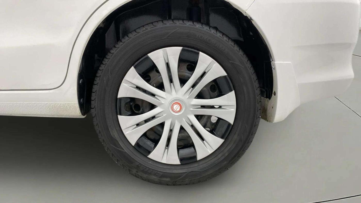 2017 Maruti Ertiga VXI, Petrol, Manual, 80,641 km, Left Rear Wheel