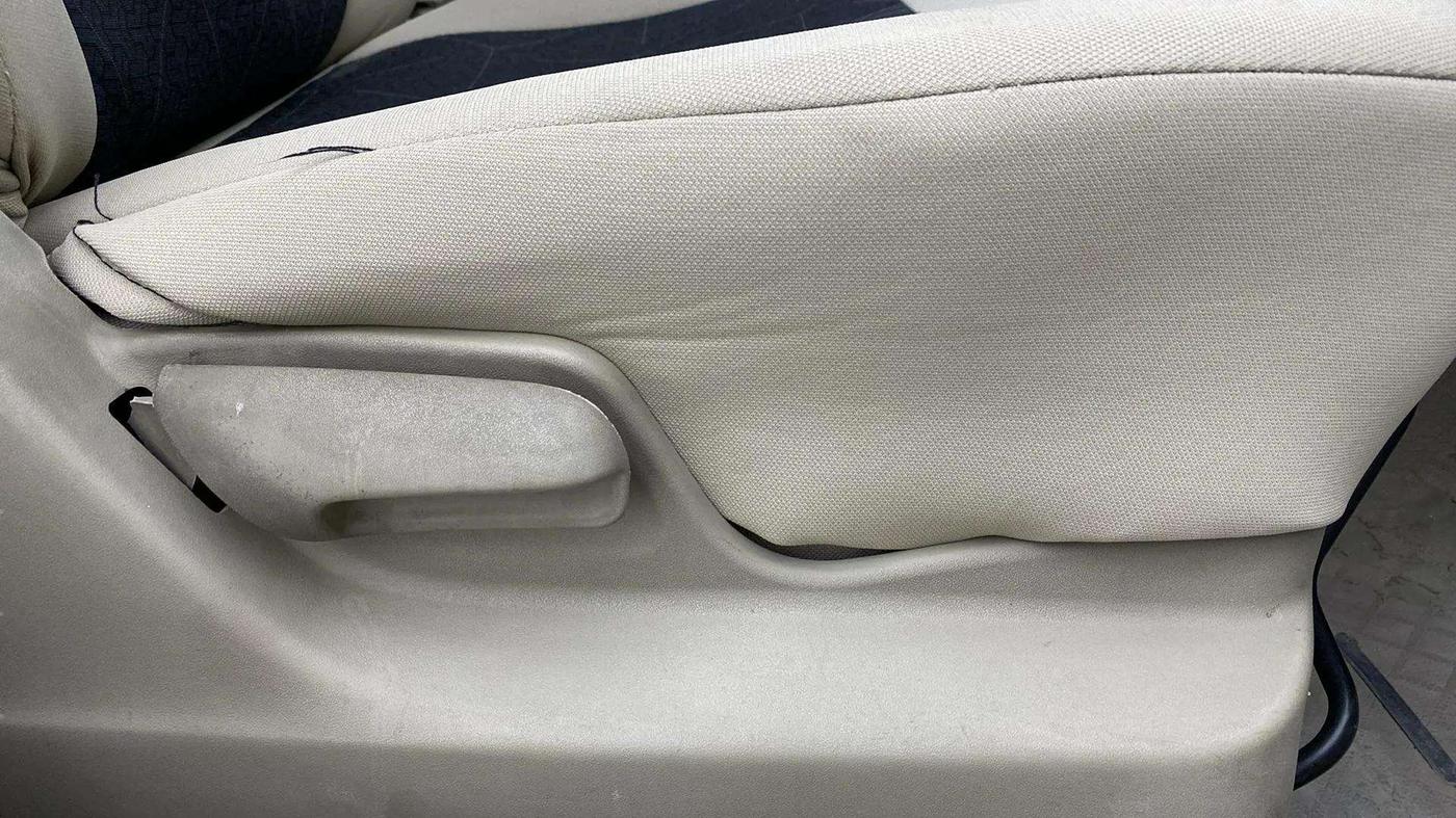 2017 Maruti Ertiga VXI, Petrol, Manual, 80,641 km, Driver Side Adjustment Panel