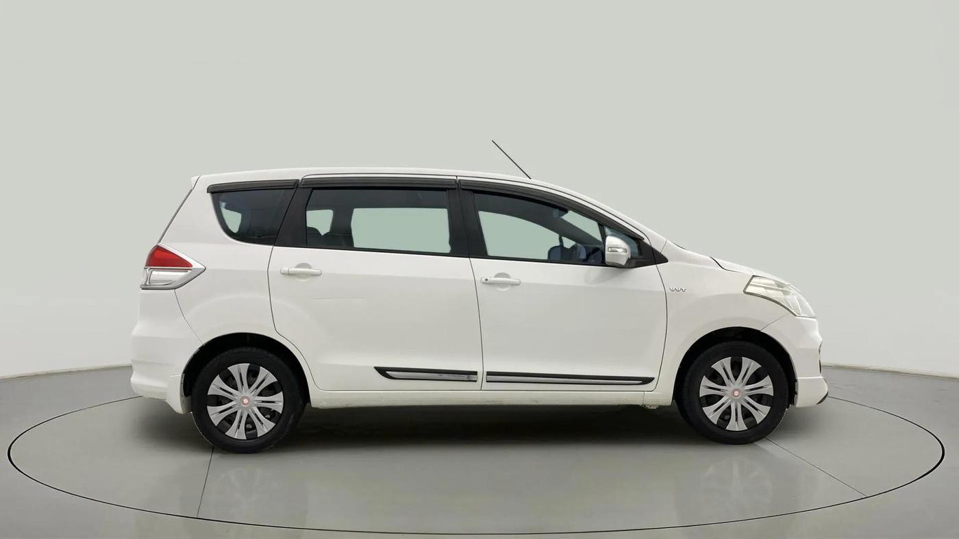 2017 Maruti Ertiga VXI, Petrol, Manual, 80,641 km, Right Side View