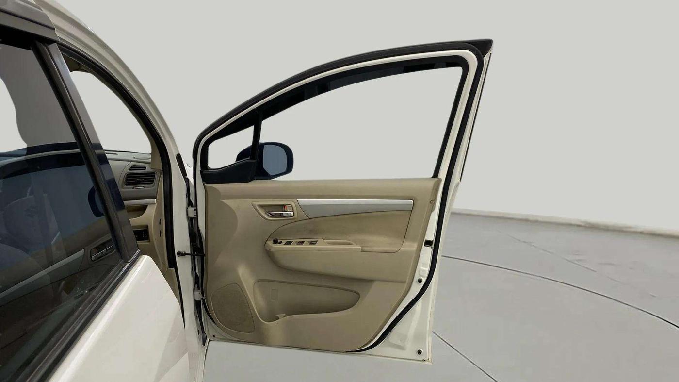 2017 Maruti Ertiga VXI, Petrol, Manual, 80,641 km, RHS Front Door