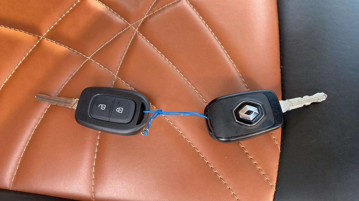2019 Renault Duster RXS OPT CVT, Petrol, Automatic, 55,706 km, Key Close Up