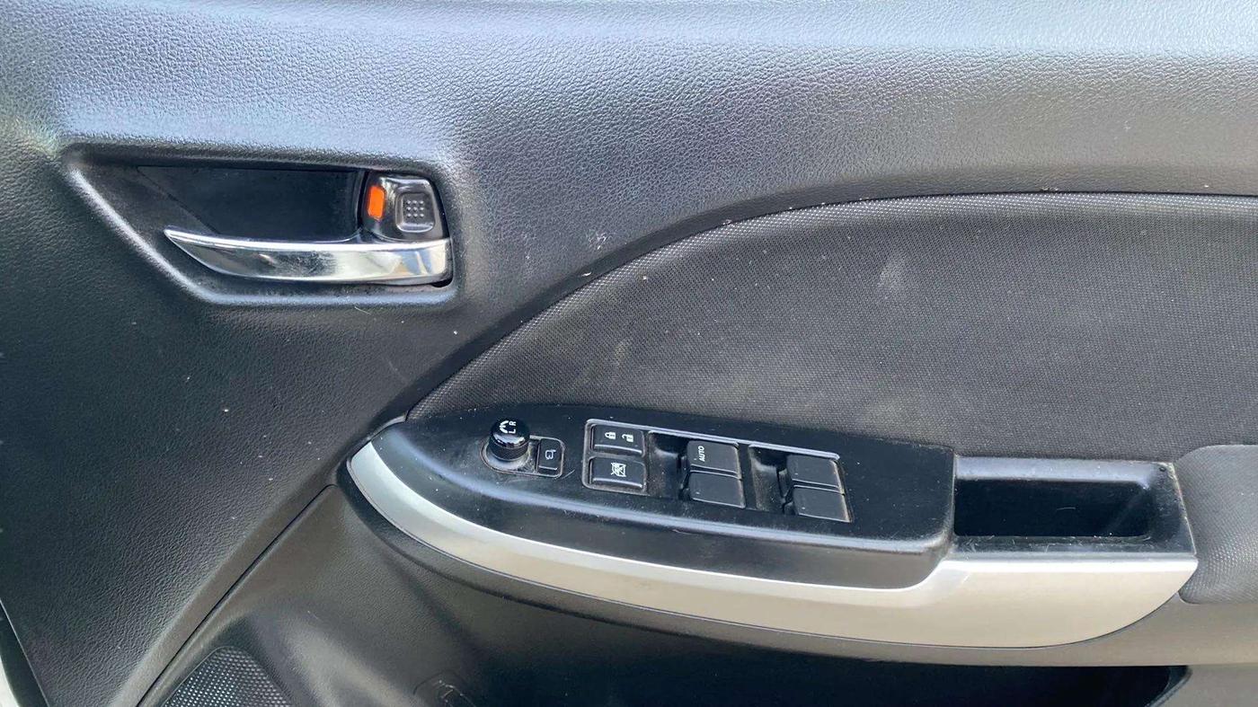 2018 Maruti Baleno DELTA DIESEL 1.3, Diesel, Manual, 43,165 km, Driver Side Door Panels Control