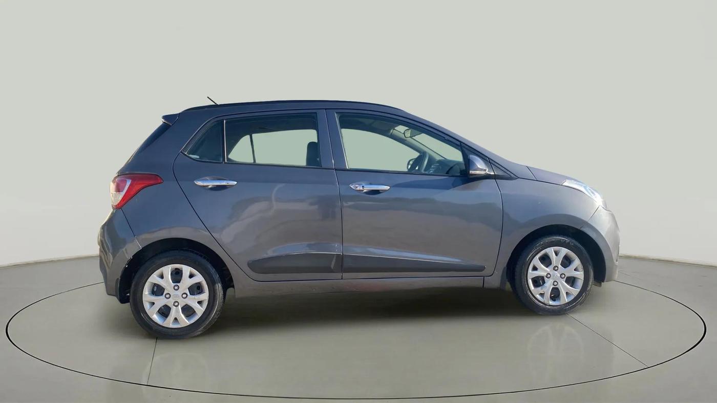 2013 Hyundai Grand i10 SPORTZ 1.2 KAPPA VTVT, Petrol, Manual, 69,543 km, Right Side