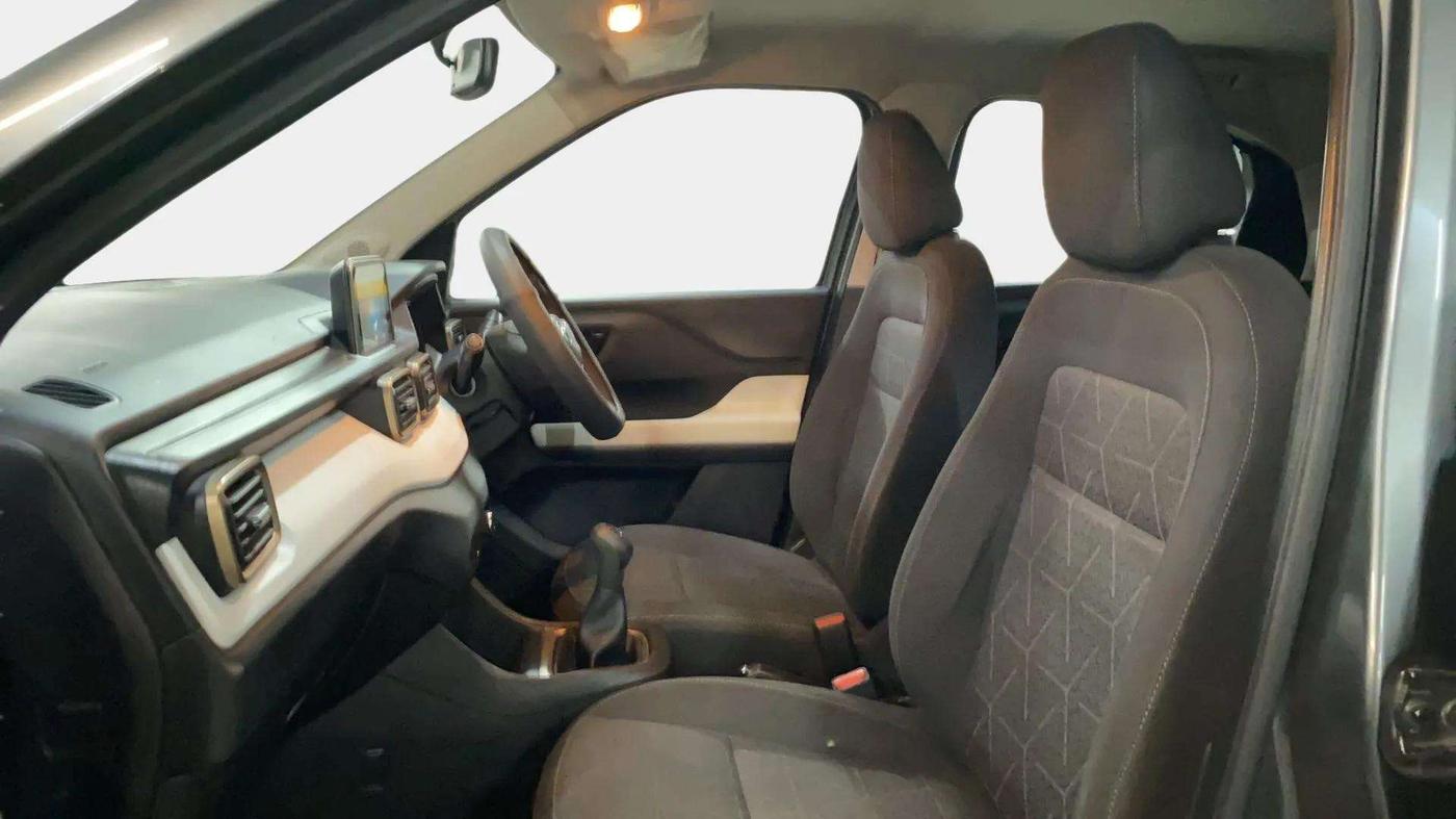 2022 Tata PUNCH ACCOMPLISHED MT, Petrol, Manual, 20,186 km, Right Side Front Door Cabin