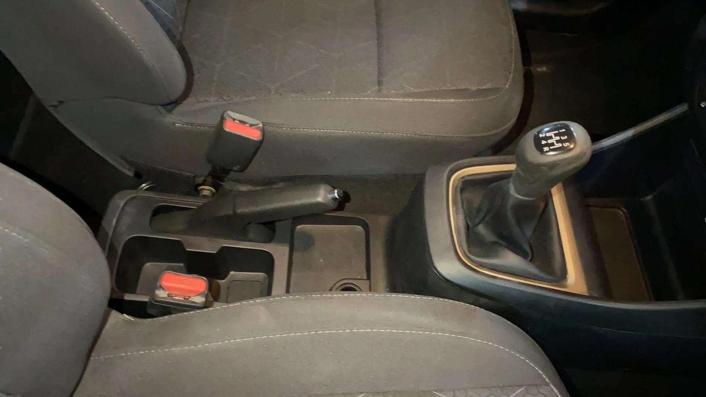 2022 Tata PUNCH ACCOMPLISHED MT, Petrol, Manual, 20,186 km, Gear Lever
