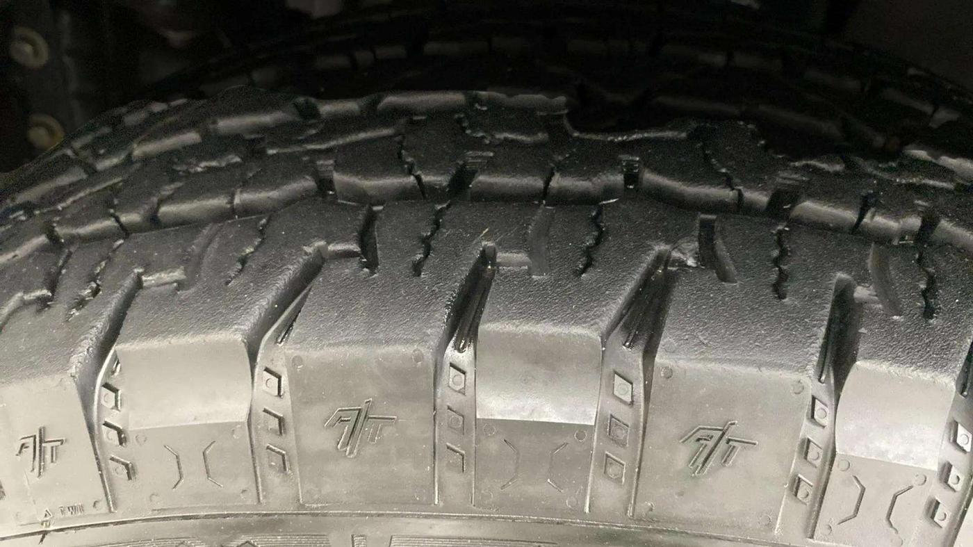 2024 Mahindra Thar LX D AT 4WD HT, Diesel, Automatic, 5,691 km, Left Front Tyre Tread