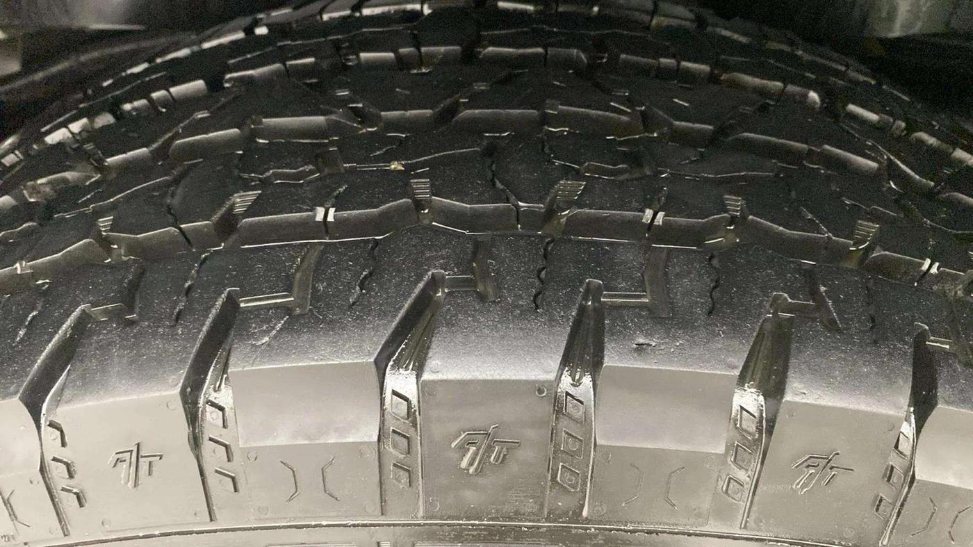 2024 Mahindra Thar LX D AT 4WD HT, Diesel, Automatic, 5,691 km, Right Rear Tyre Tread