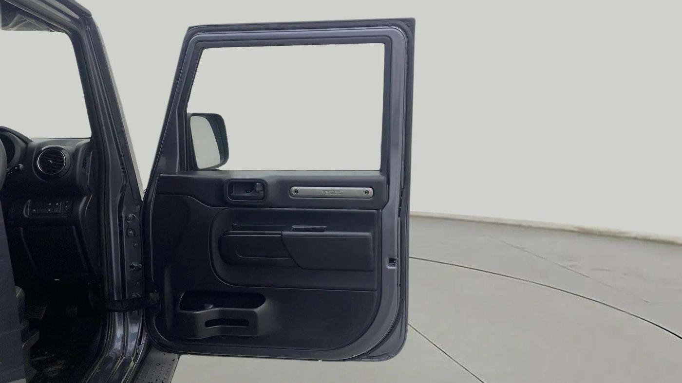 2024 Mahindra Thar LX D AT 4WD HT, Diesel, Automatic, 5,691 km, RHS Rear Door