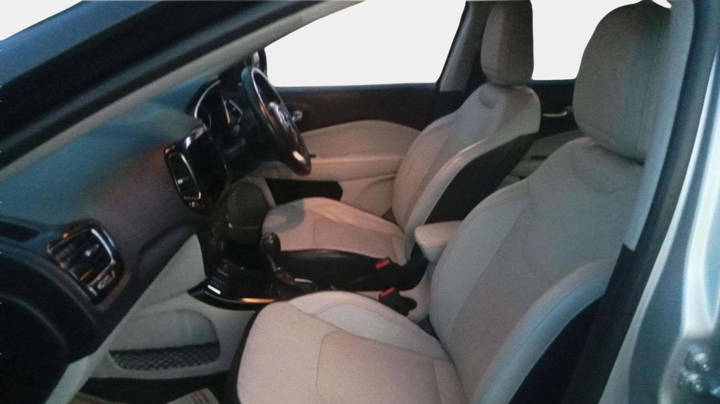 2018 Jeep Compass LIMITED (O) 1.4 PETROL AT, Petrol, Automatic, 75,947 km, Right Side Front Door Cabin