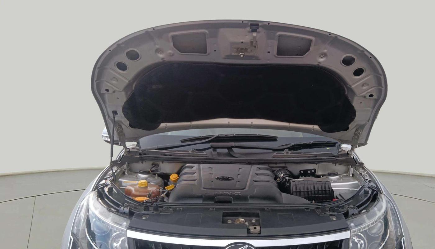 2020 Mahindra XUV500 W9, Diesel, Manual, 31,507 km, Open Bonet